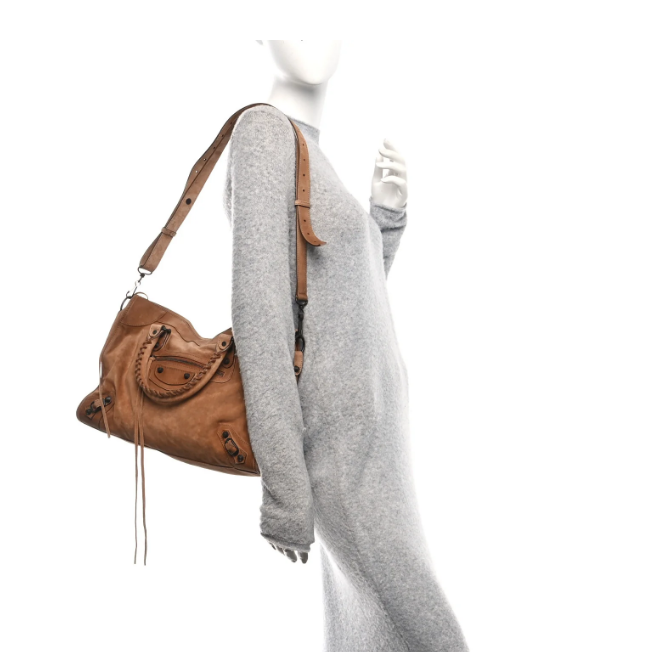 Suede Calfskin Classic Hardware Medium Le City Camel