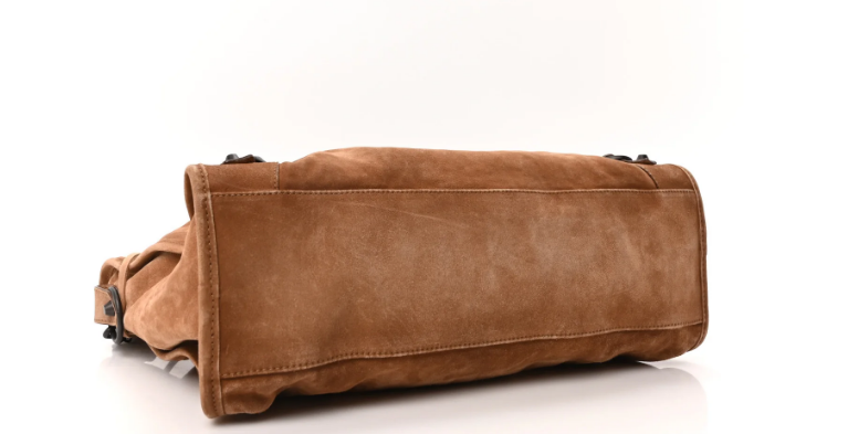 Suede Calfskin Classic Hardware Medium Le City Camel